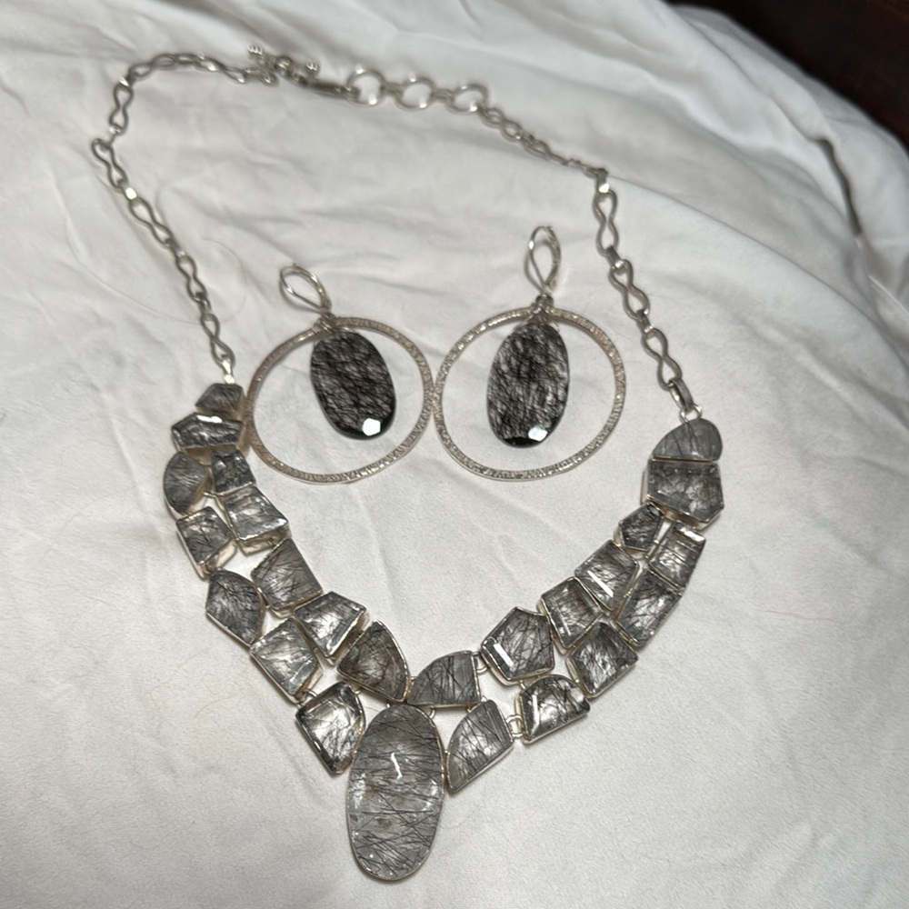 Elegant Silver Jewelry Set